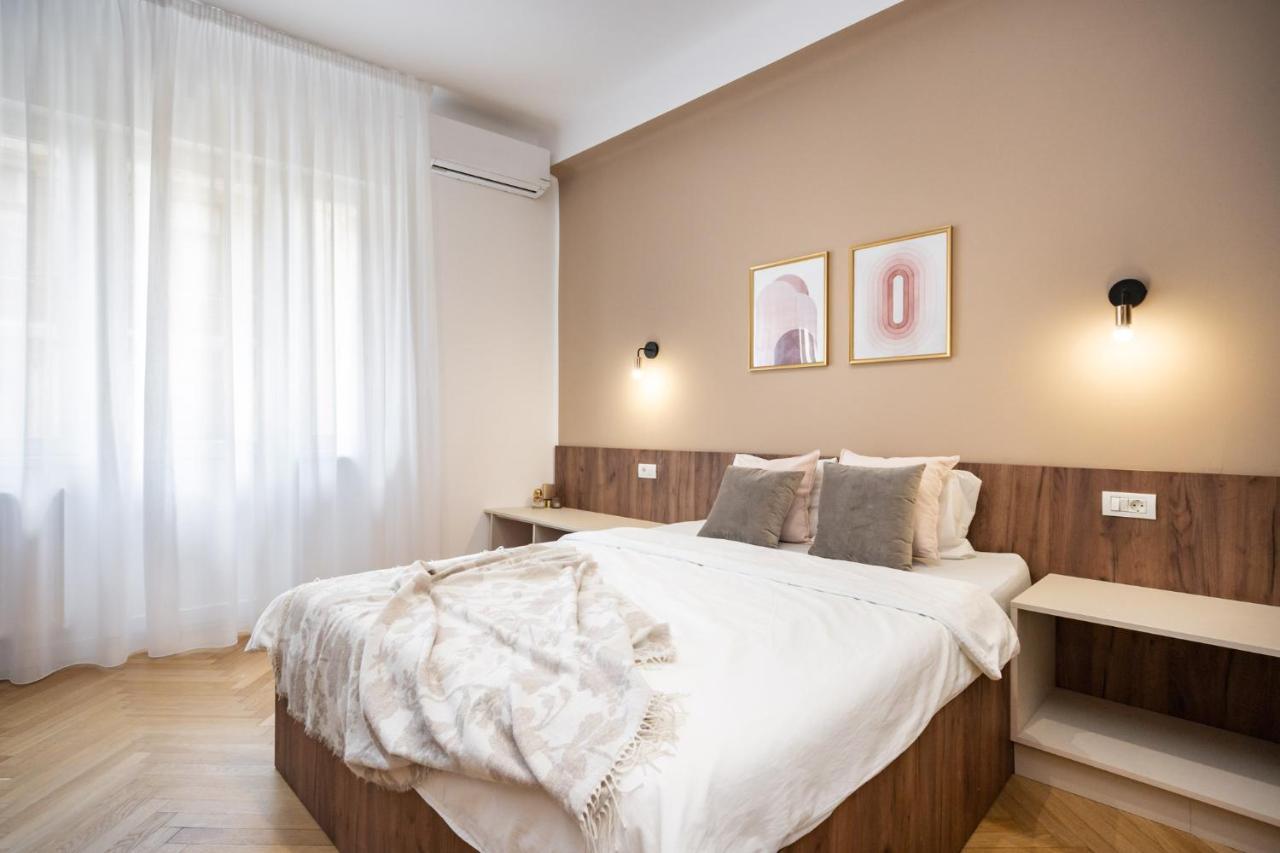 Old Town Bucharest, Luxury 2 Bedrooms Apartment エクステリア 写真