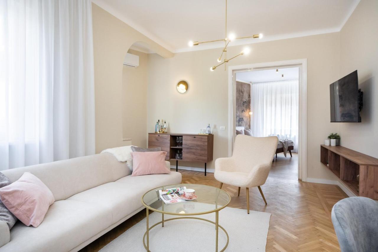 Old Town Bucharest, Luxury 2 Bedrooms Apartment エクステリア 写真