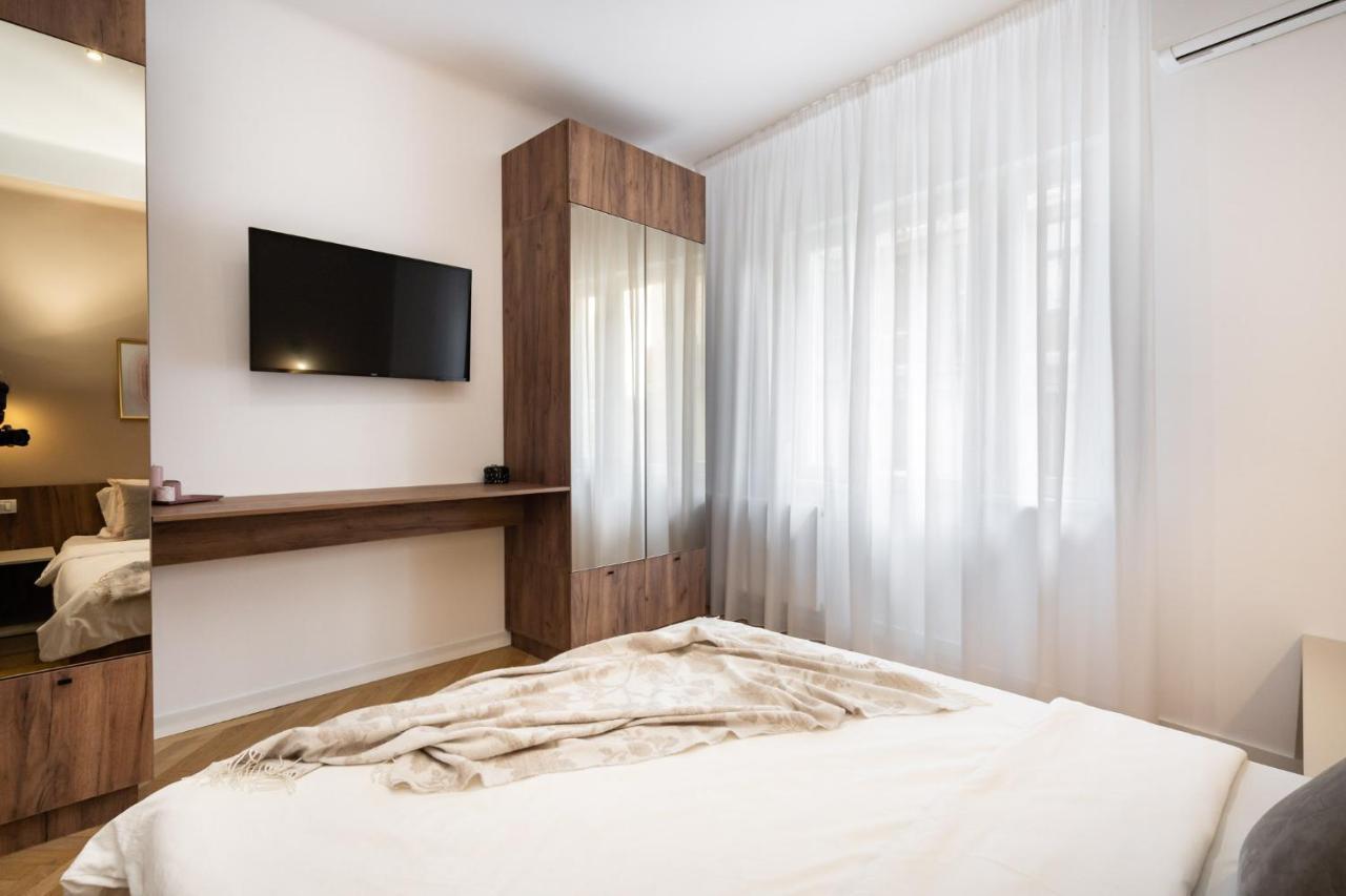Old Town Bucharest, Luxury 2 Bedrooms Apartment エクステリア 写真