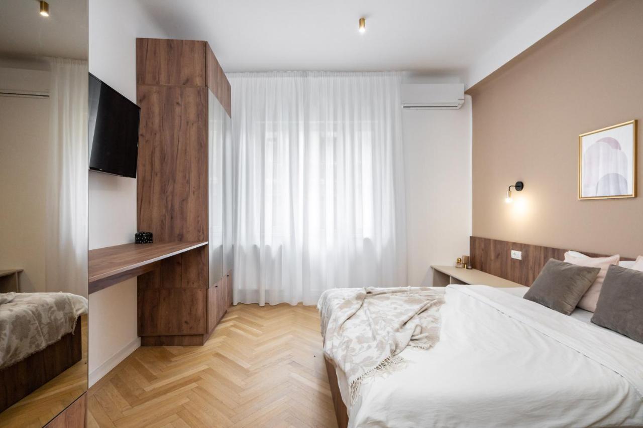 Old Town Bucharest, Luxury 2 Bedrooms Apartment エクステリア 写真